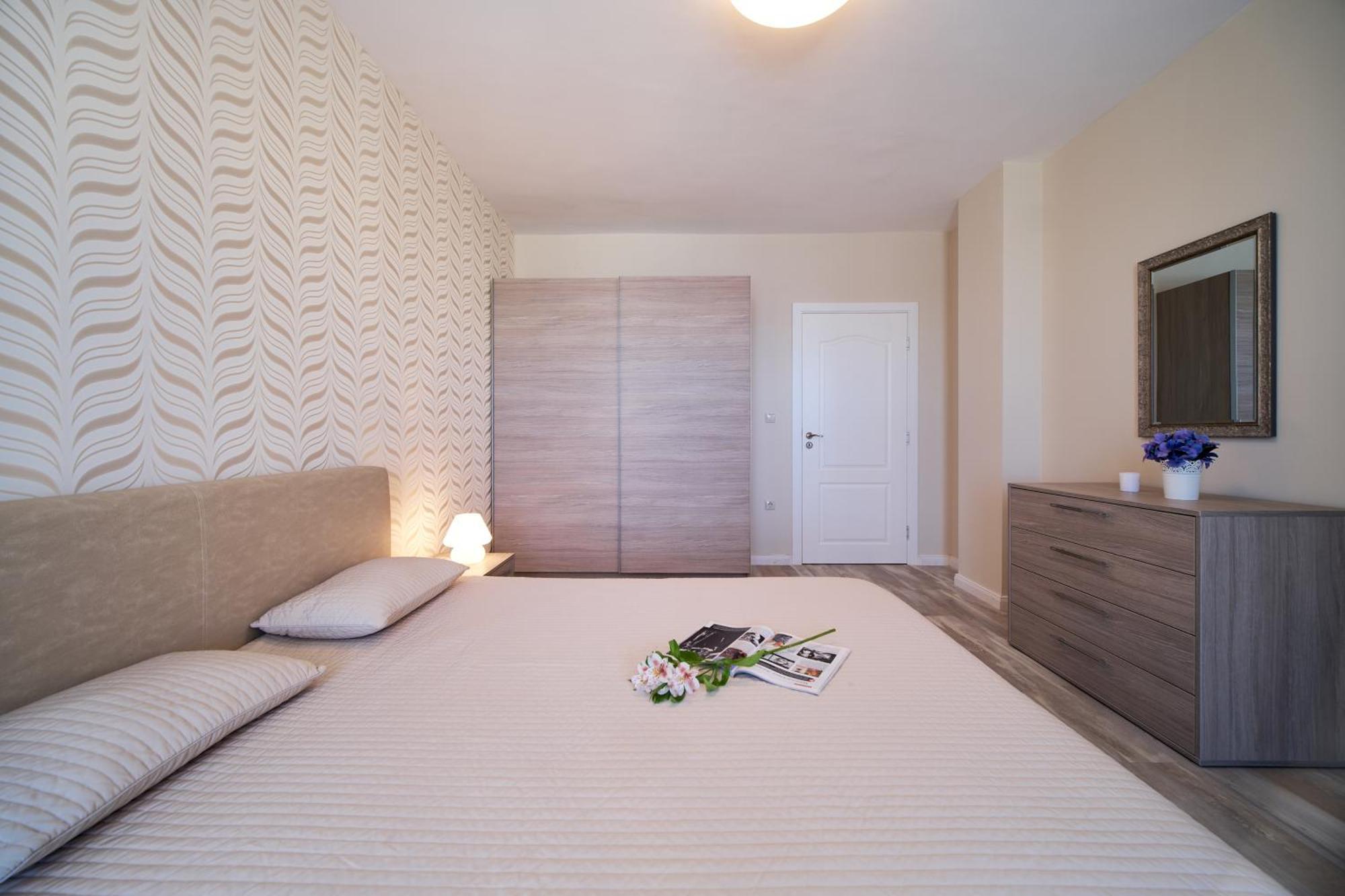 Dreams In La Mer Golden Sands Exterior photo