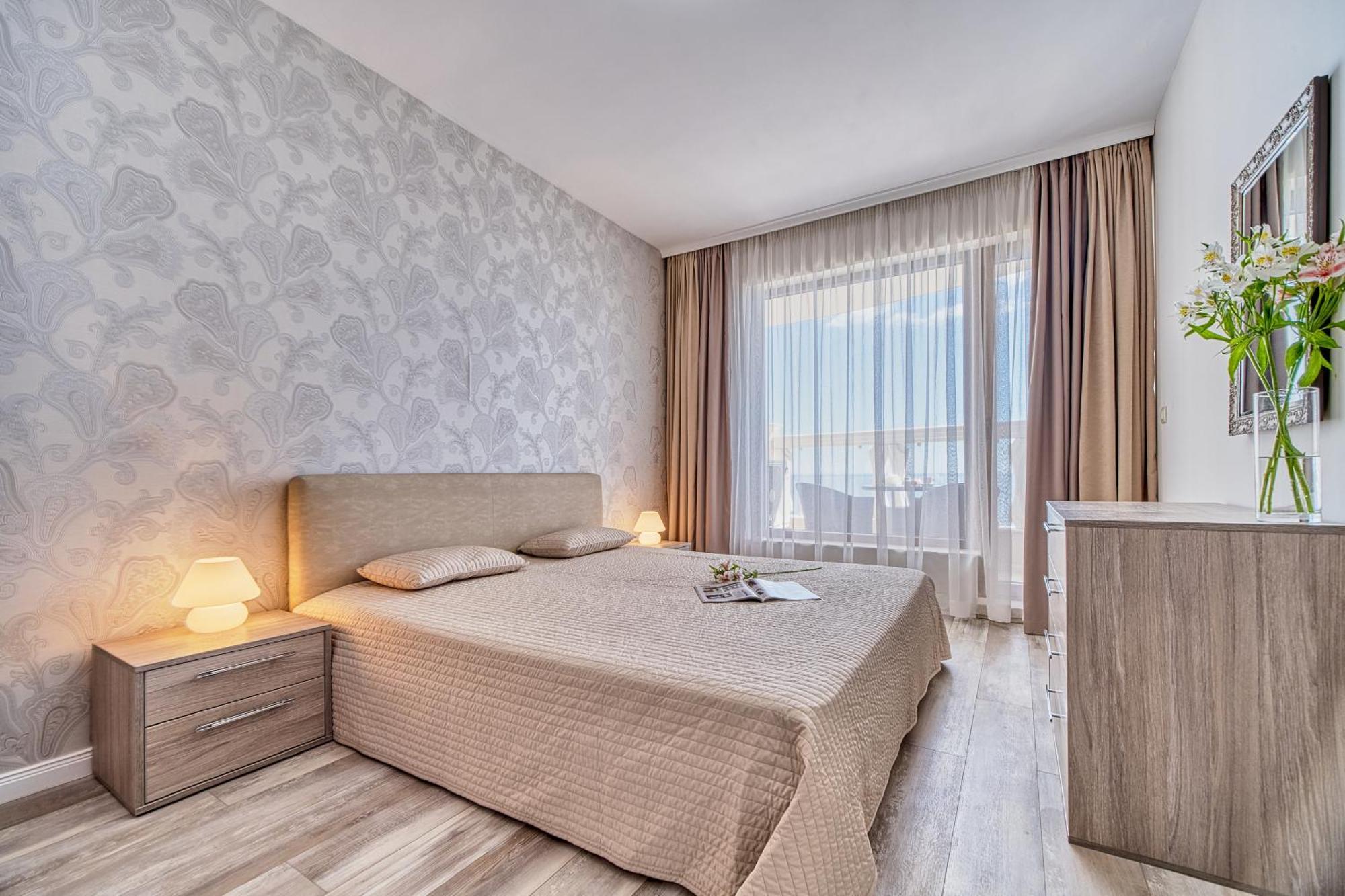 Dreams In La Mer Golden Sands Exterior photo
